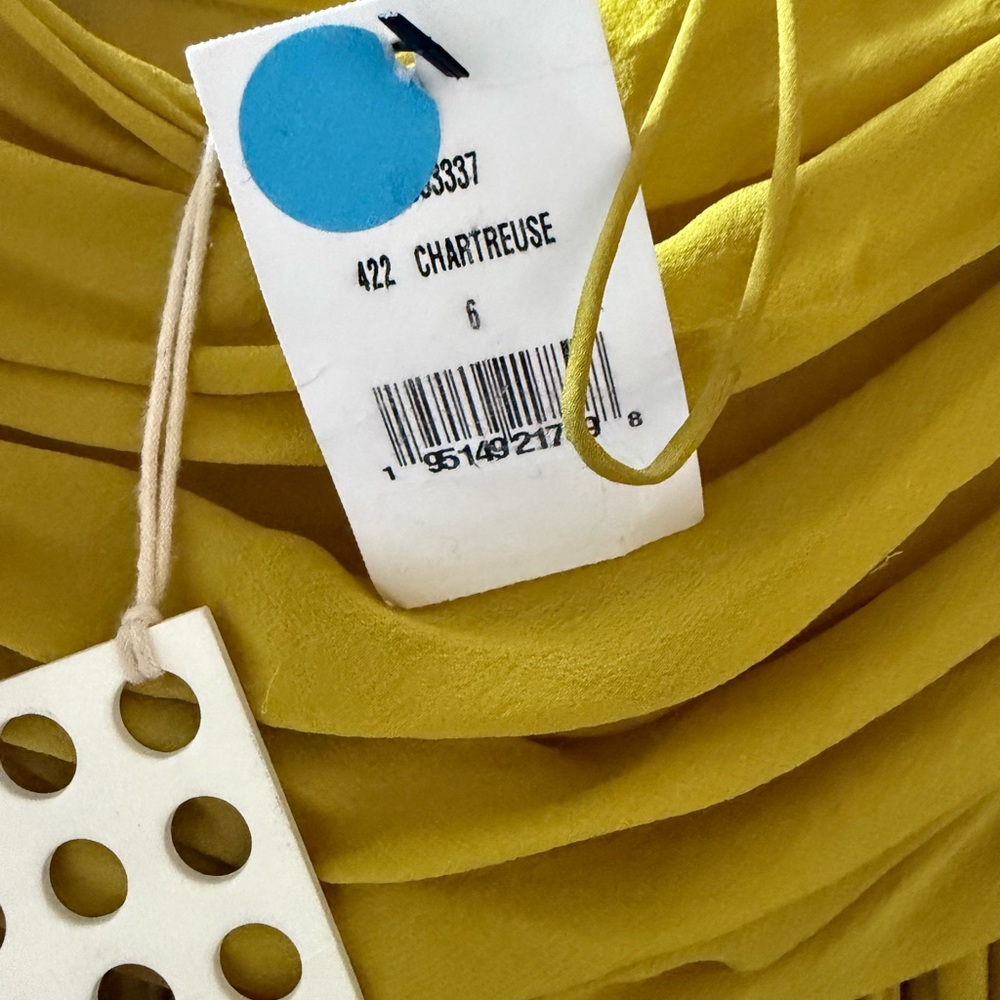 Elegant Yellow Maxi Dress - Picture 7 of 8